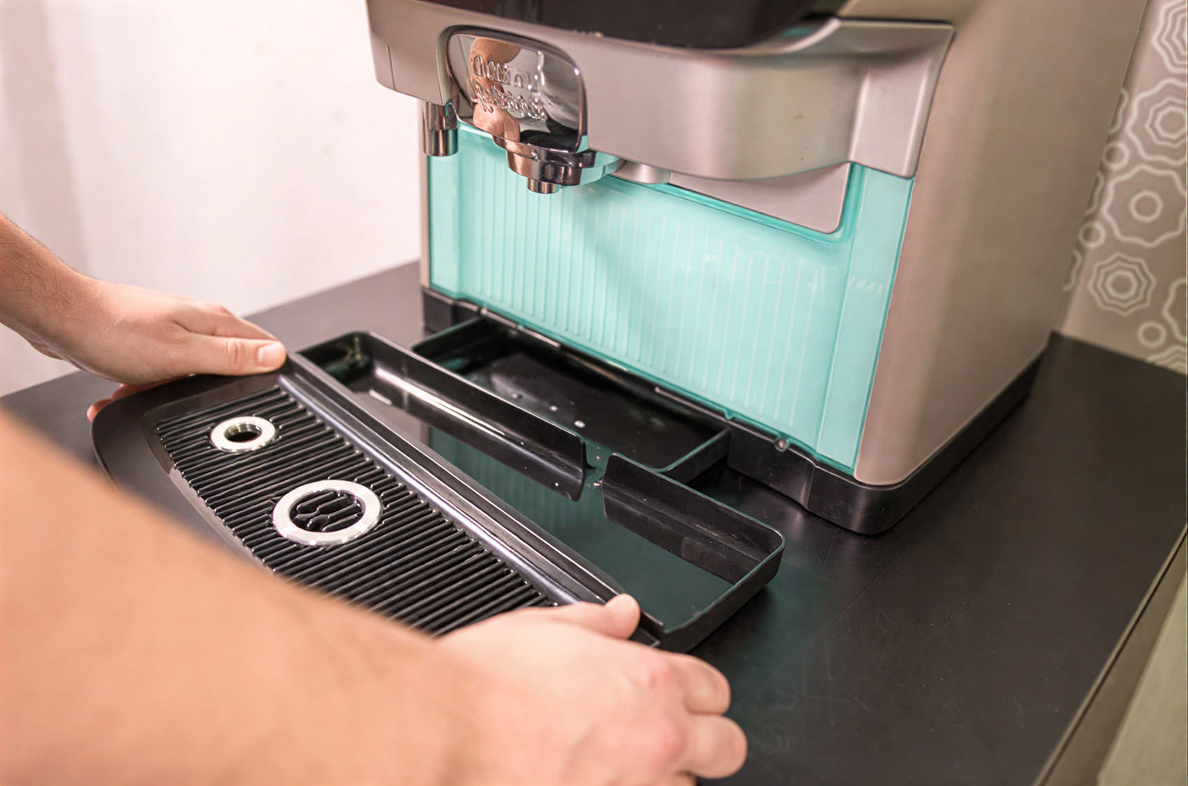 NO Cafitesse Excellence Compact Black Experience - full driptray - step 1